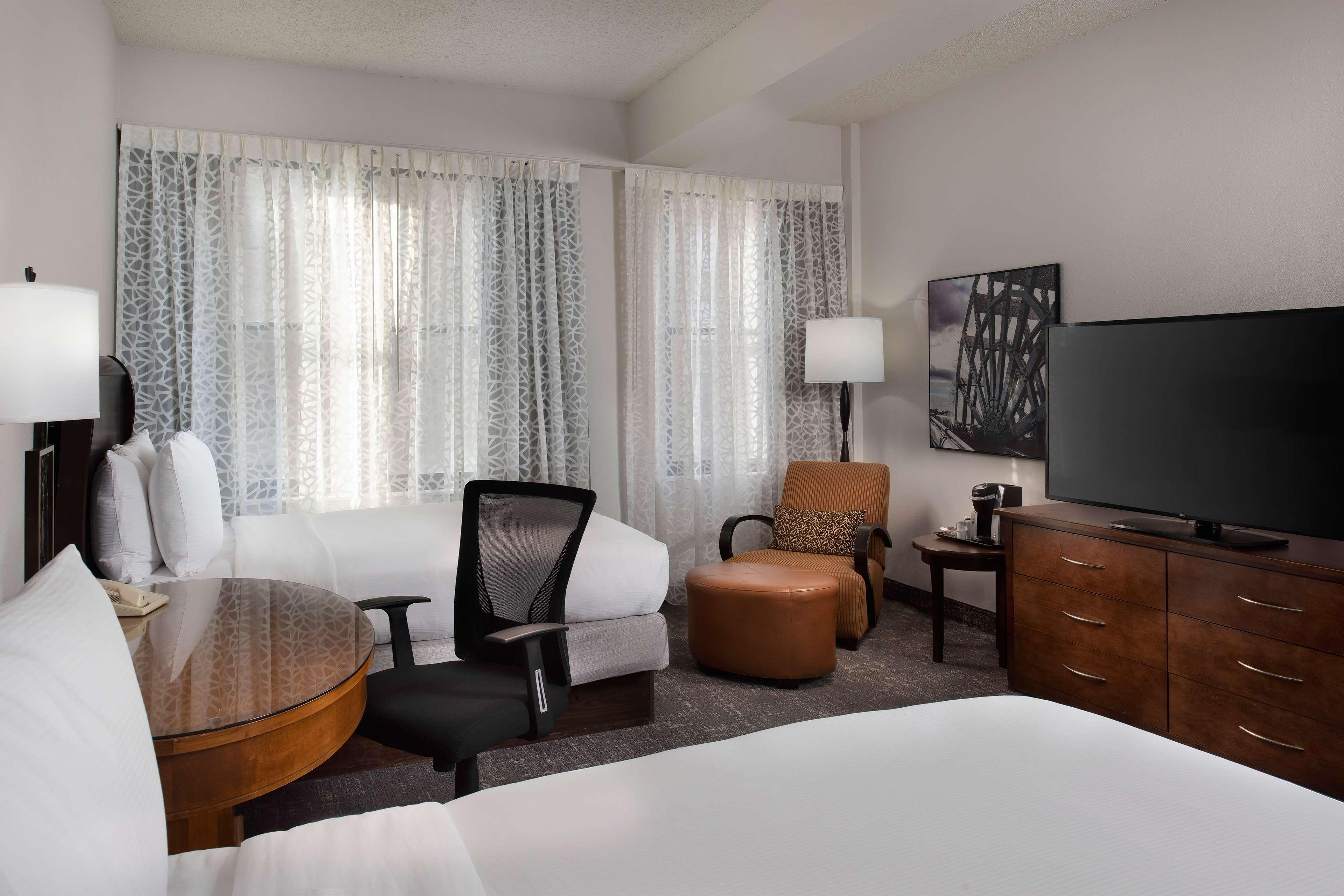 Holiday Inn - Memphis Downtown - Beale St. By Ihg Екстер'єр фото